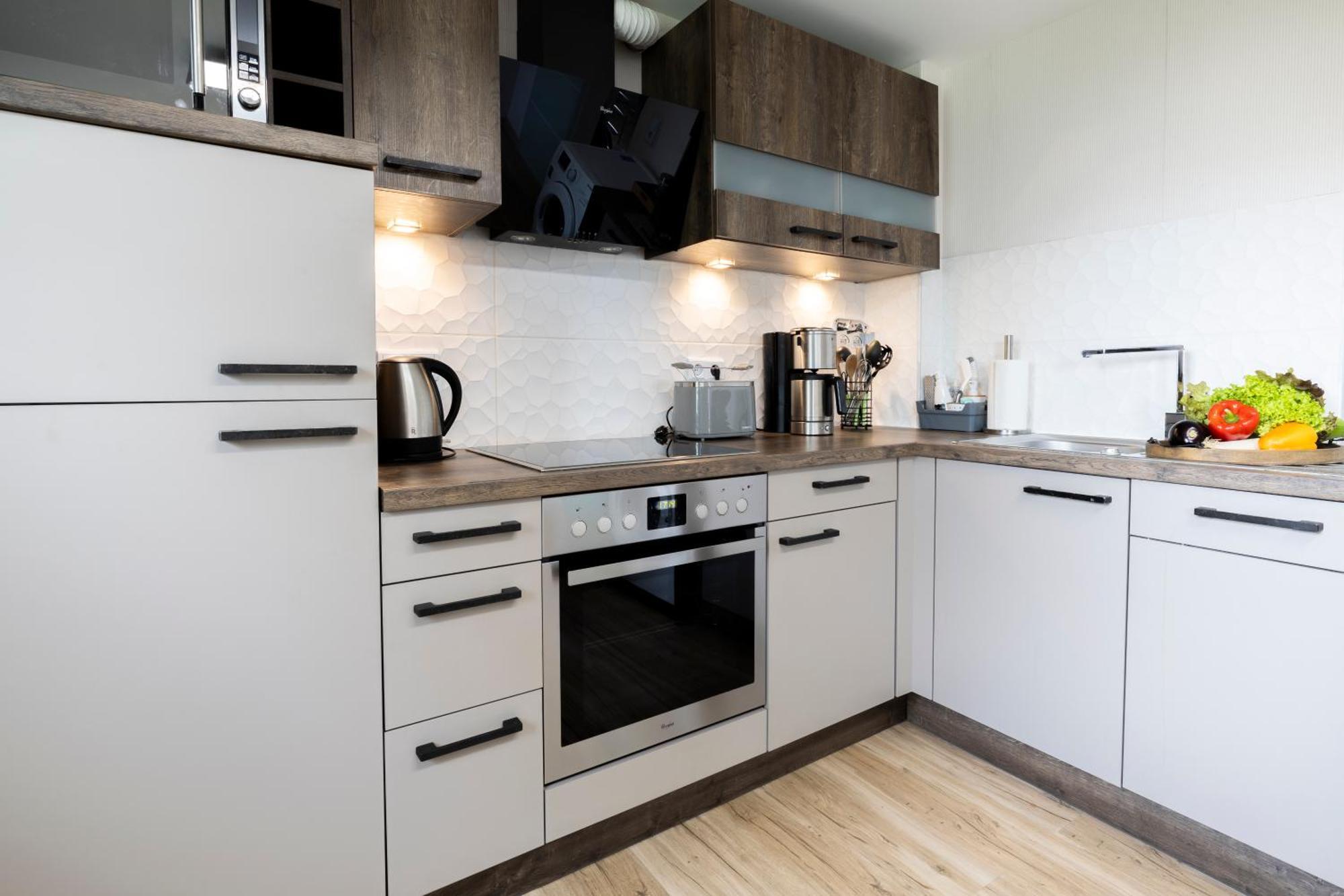 Schiffweiler Design Maisonette - 24H Self-Check-In - Bis 7 Pers - In Direkter Weihernaehe - Parkplatz - Wifi - Balkon -Terrasse - Radwege מראה חיצוני תמונה