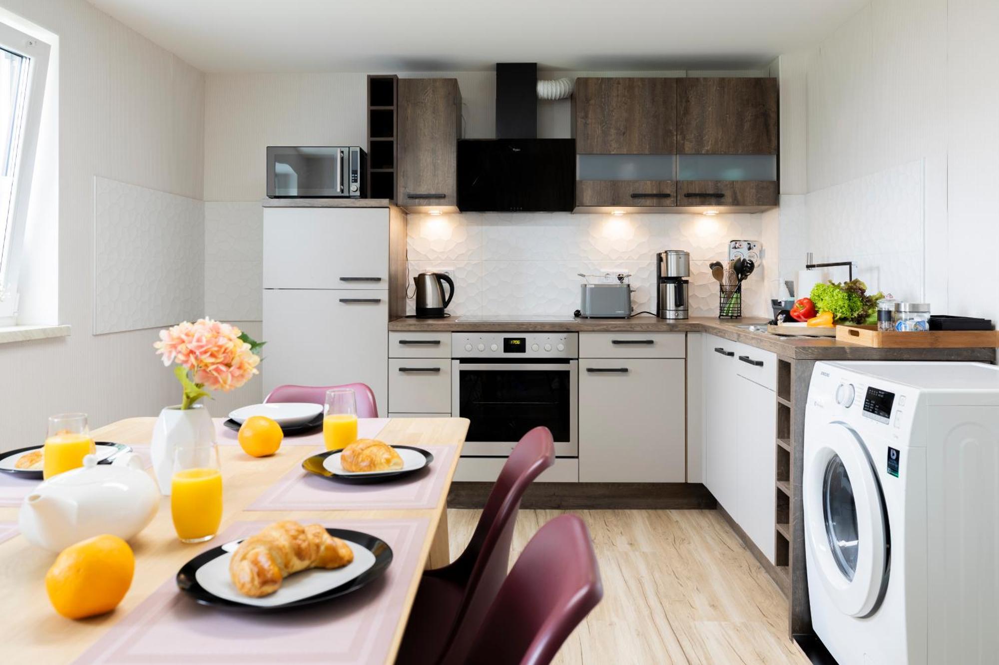 Schiffweiler Design Maisonette - 24H Self-Check-In - Bis 7 Pers - In Direkter Weihernaehe - Parkplatz - Wifi - Balkon -Terrasse - Radwege מראה חיצוני תמונה