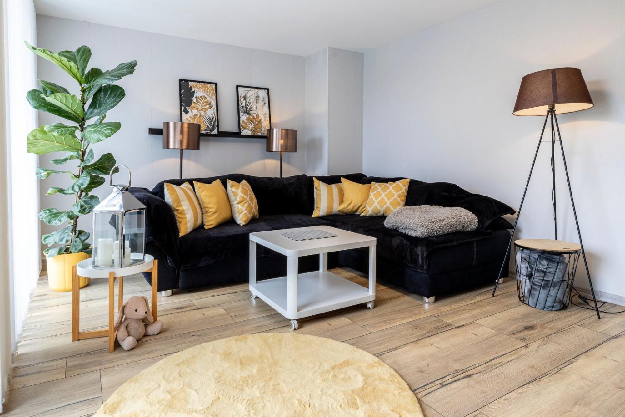 Schiffweiler Design Maisonette - 24H Self-Check-In - Bis 7 Pers - In Direkter Weihernaehe - Parkplatz - Wifi - Balkon -Terrasse - Radwege מראה חיצוני תמונה