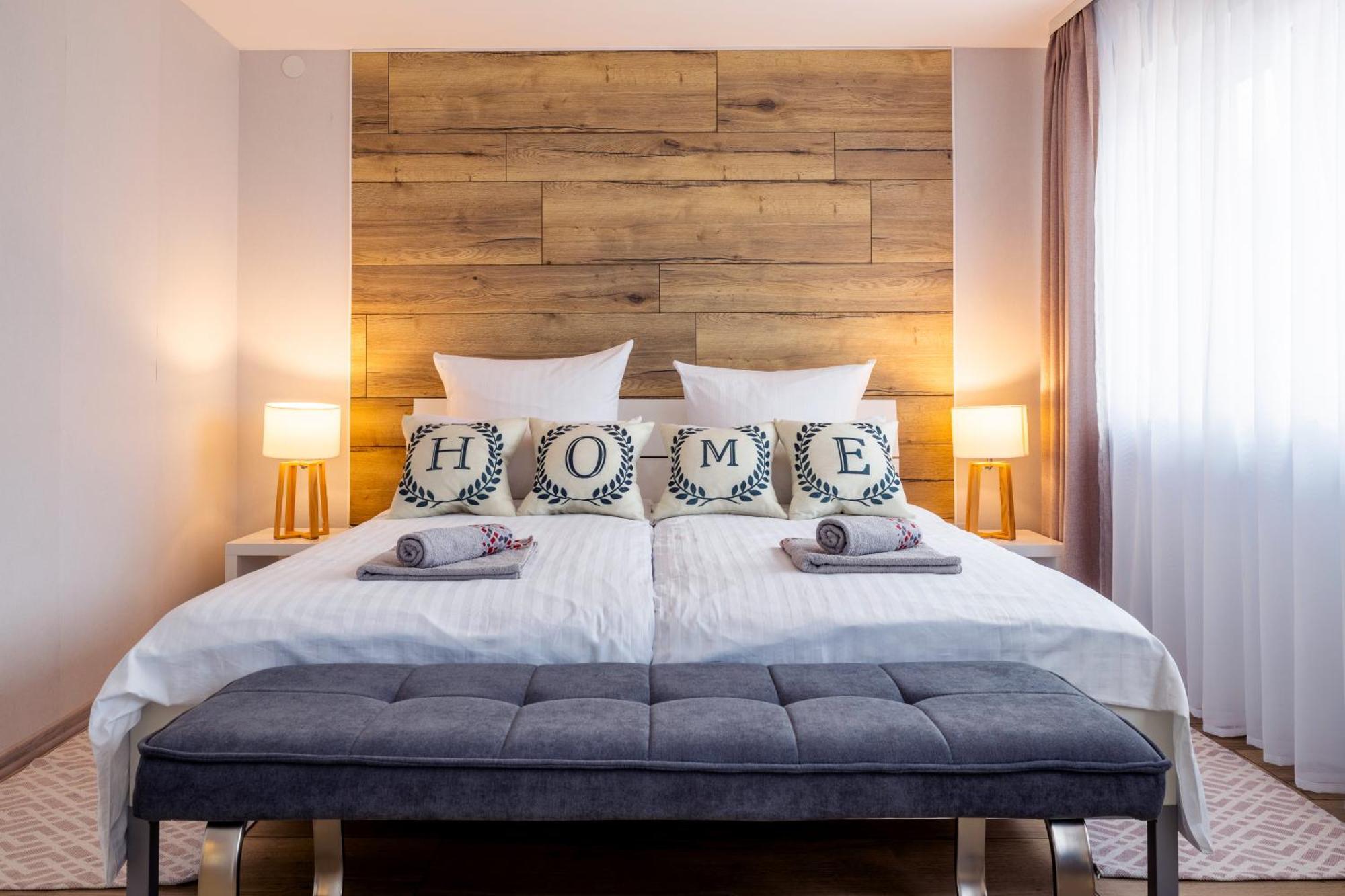 Schiffweiler Design Maisonette - 24H Self-Check-In - Bis 7 Pers - In Direkter Weihernaehe - Parkplatz - Wifi - Balkon -Terrasse - Radwege מראה חיצוני תמונה