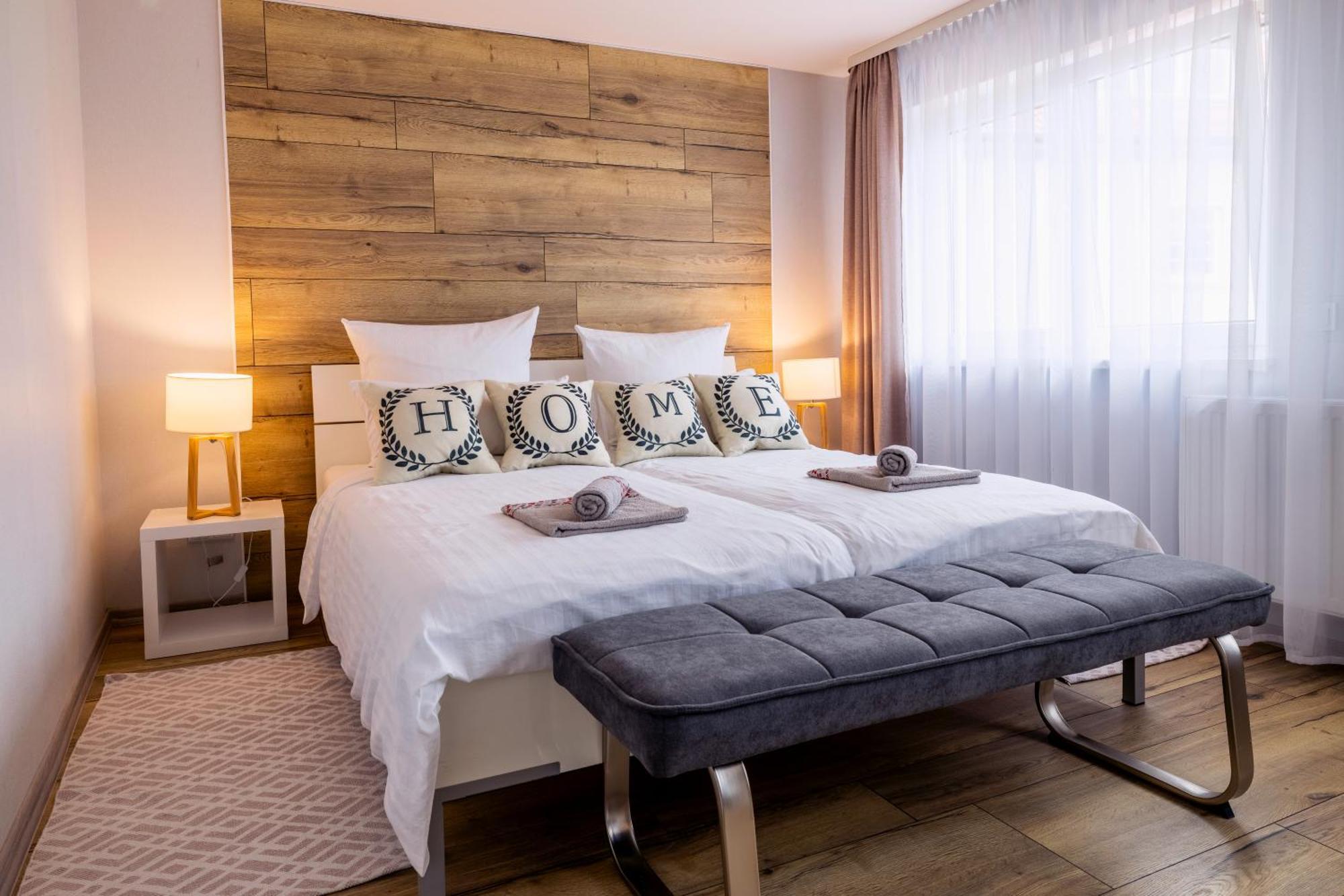Schiffweiler Design Maisonette - 24H Self-Check-In - Bis 7 Pers - In Direkter Weihernaehe - Parkplatz - Wifi - Balkon -Terrasse - Radwege מראה חיצוני תמונה